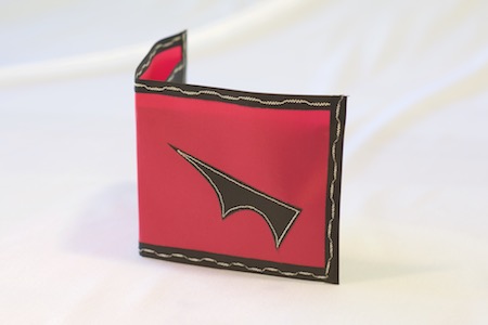 Pointy Wallet-Spendy-pnk-blktrm-blkint-Standing