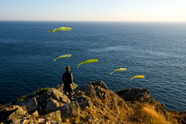 Flowx kites in Normandy France with Tim Elverston and Ruth Whiting